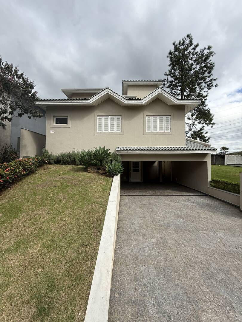 Casa com 4 suítes preço de Oportunidade - Alphaville SP