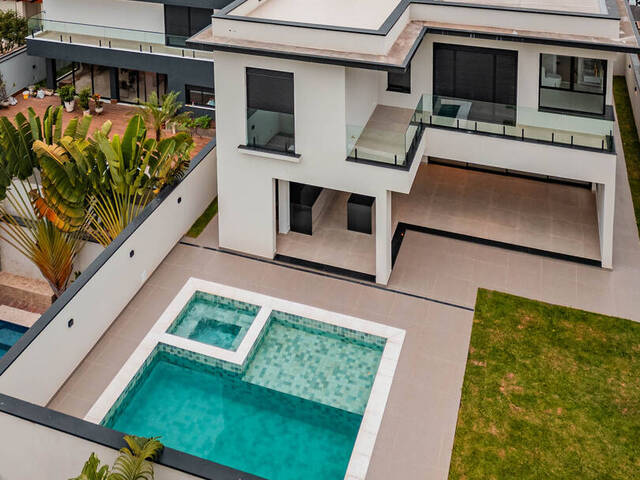 #2440 - Casa em condomínio para Venda em Santana de Parnaíba - SP