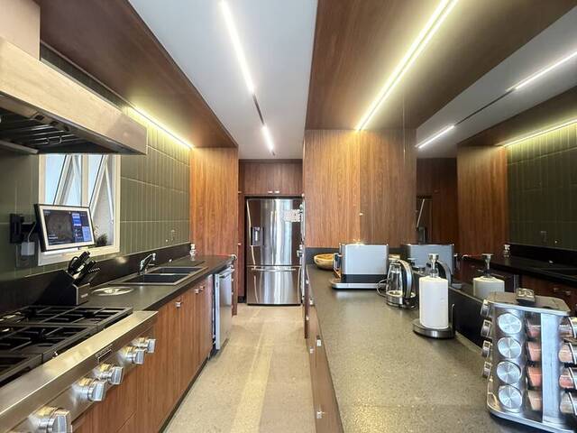 Apartamento para Venda em Santana de Parnaíba - 5