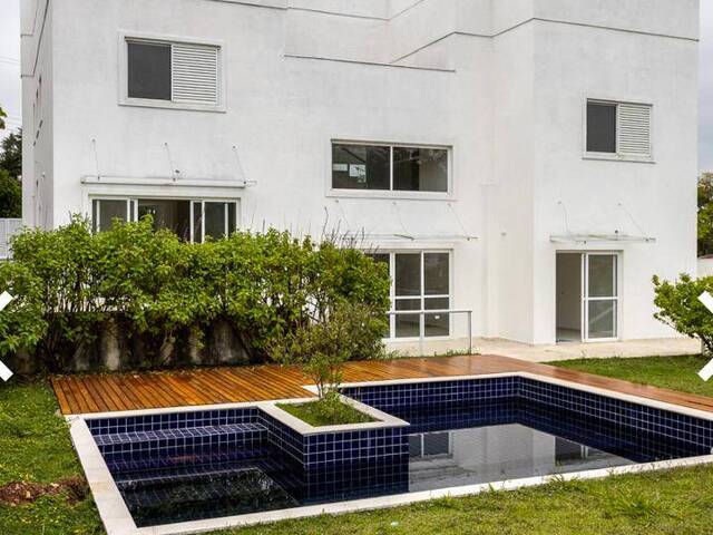 #2516 - Casa em condomínio para Venda em Santana de Parnaíba - SP